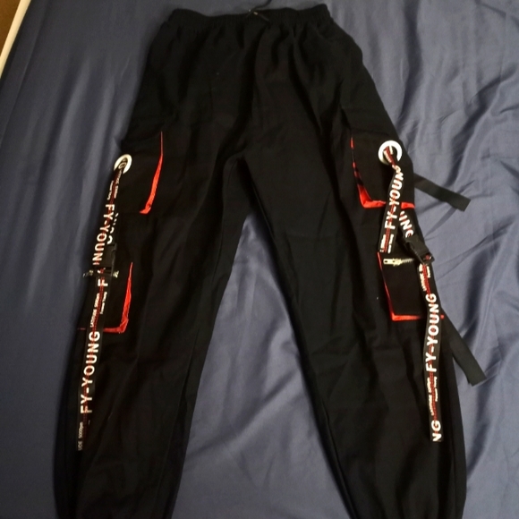 Brand new cargo pants - Picture 1 of 4